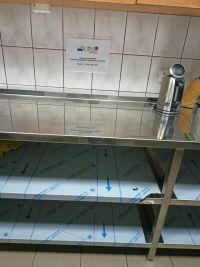 fragment wymienionej zabudowy kuchennej z informacją o dofinansowaniu projektu